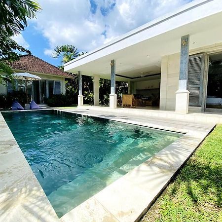Villa Biru - 500M Batubelig Beach Canggu Esterno foto