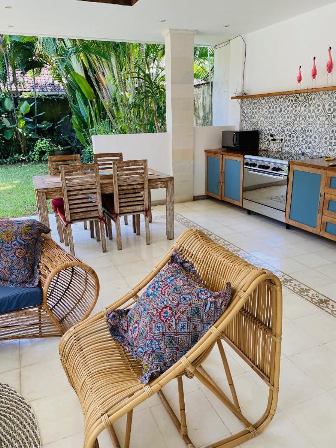 Villa Biru - 500M Batubelig Beach Canggu Esterno foto