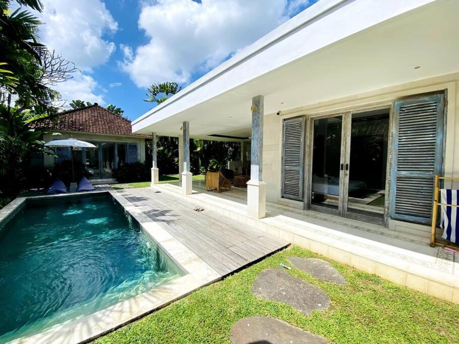 Villa Biru - 500M Batubelig Beach Canggu Esterno foto