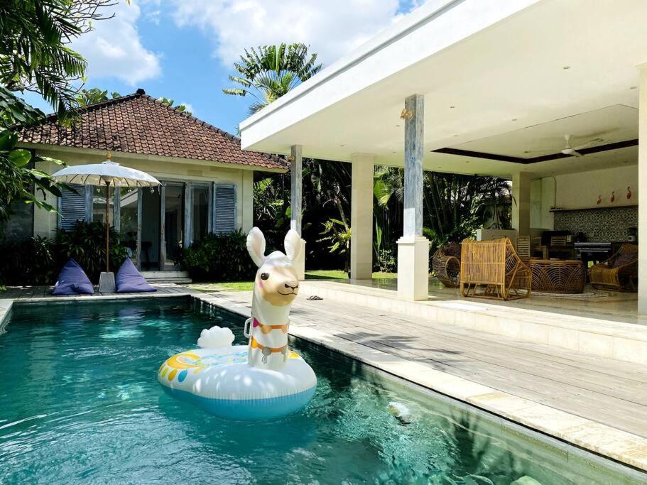 Villa Biru - 500M Batubelig Beach Canggu Esterno foto